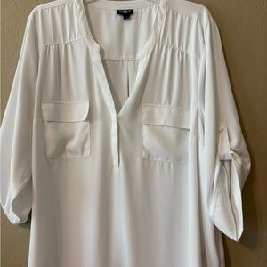 Torrid Harper Cream Split V-Neck Tunic Top with Flap pockets.